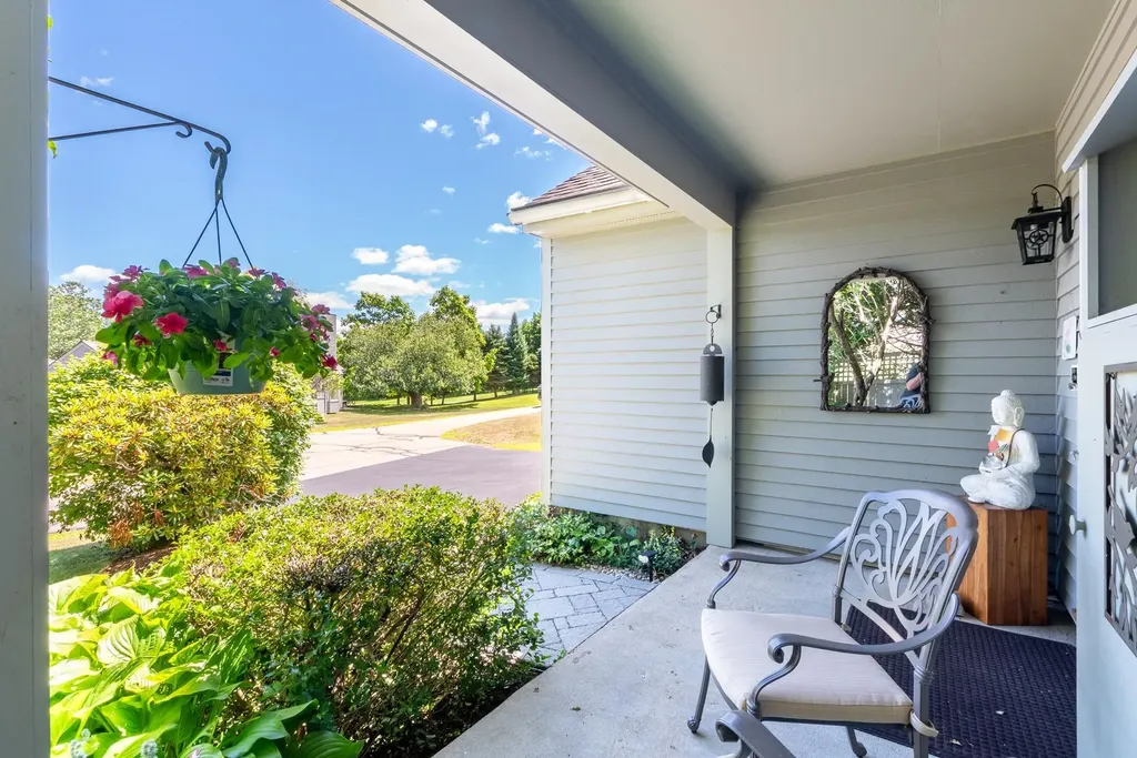 77 Freedom Lane Laconia NH 03249