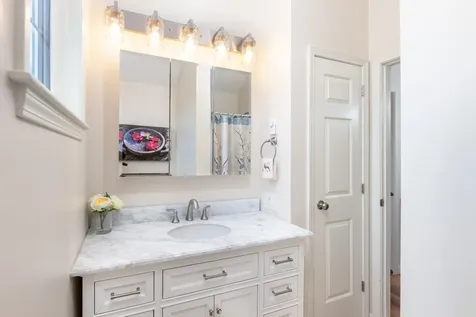 77 Freedom Lane Laconia NH 03249