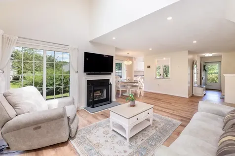 77 Freedom Lane Laconia NH 03249