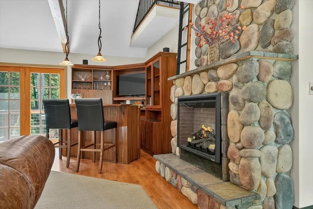 532 Sherwood Forest Londonderry VT 05148