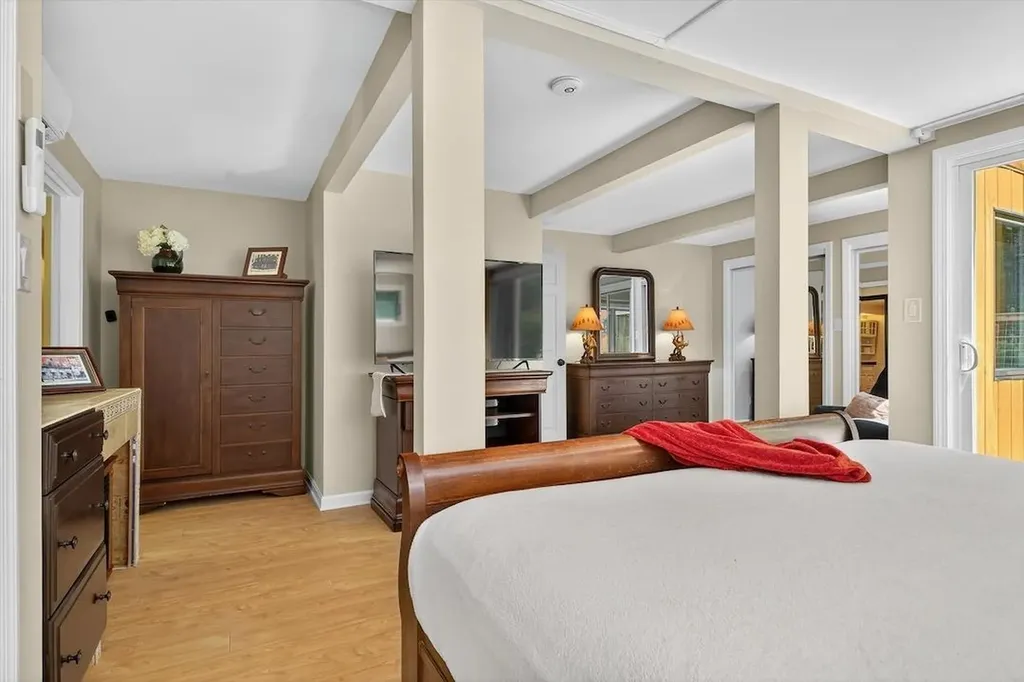 532 Sherwood Forest Londonderry VT 05148