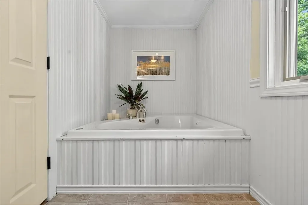 532 Sherwood Forest Londonderry VT 05148