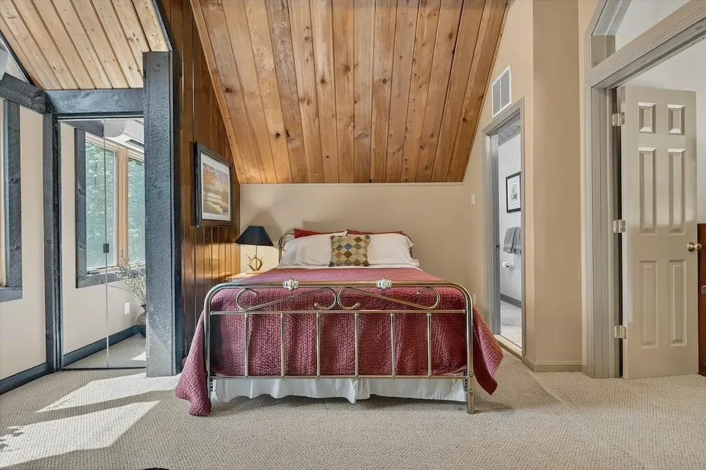 532 Sherwood Forest Londonderry VT 05148