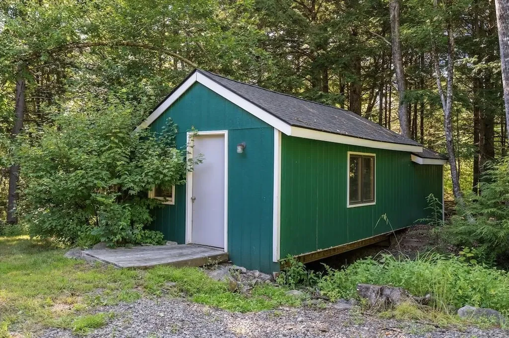 532 Sherwood Forest Londonderry VT 05148