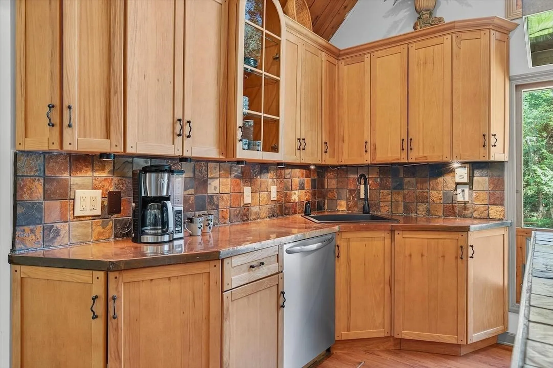 532 Sherwood Forest Londonderry VT 05148