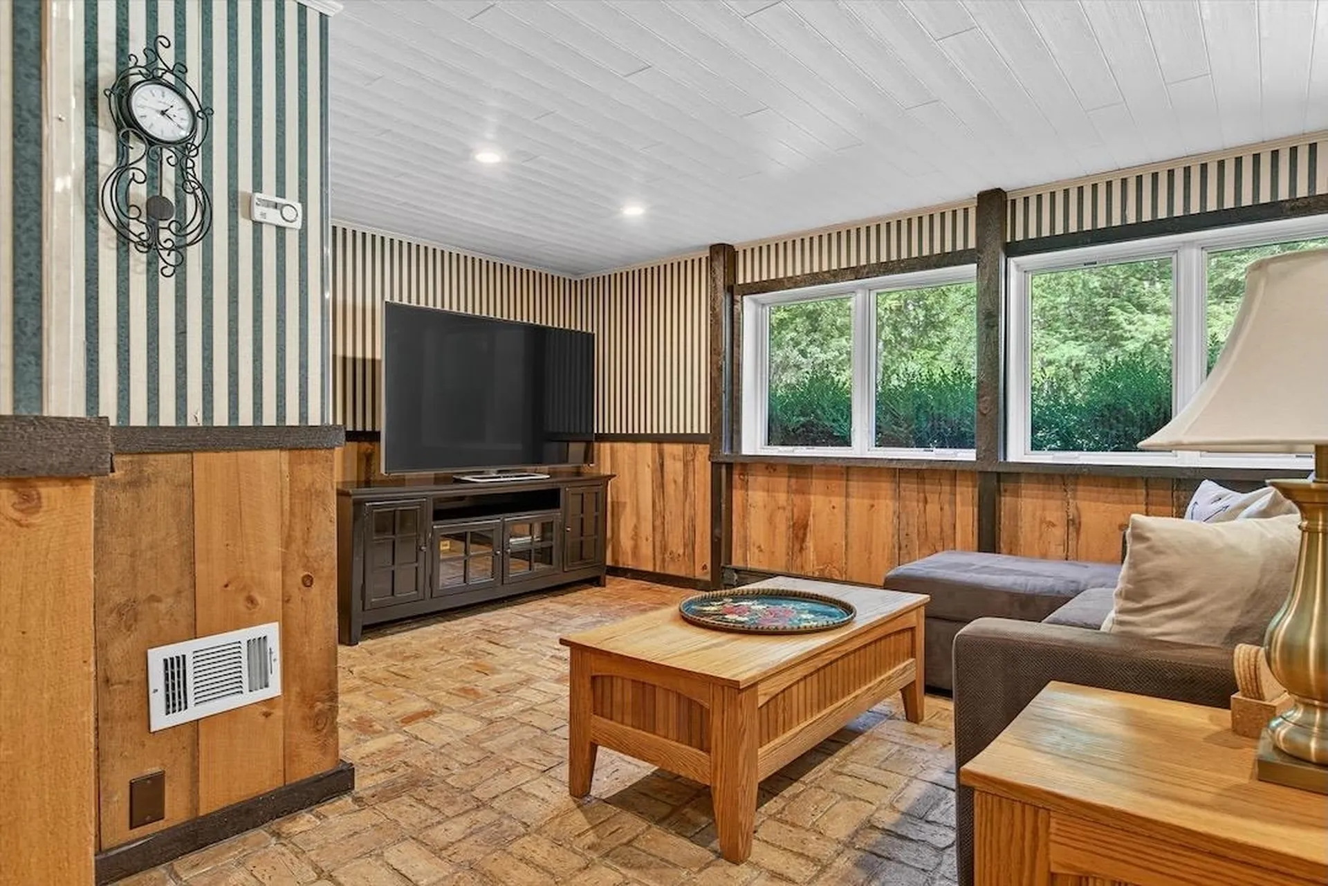 532 Sherwood Forest Londonderry VT 05148