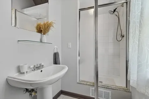 532 Sherwood Forest Londonderry VT 05148