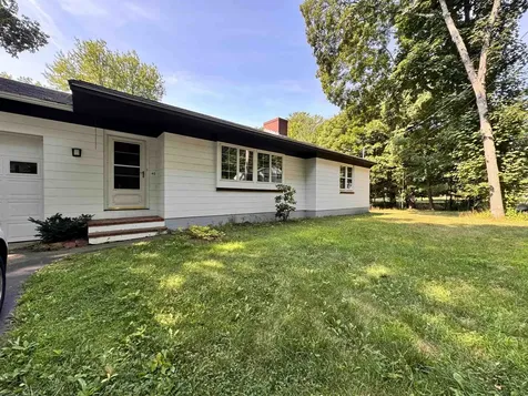 40 Elwyn Road Rye NH 03870