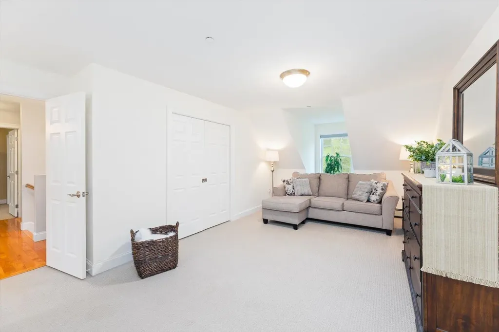 62 Monadnock Lane Peterborough NH 03458