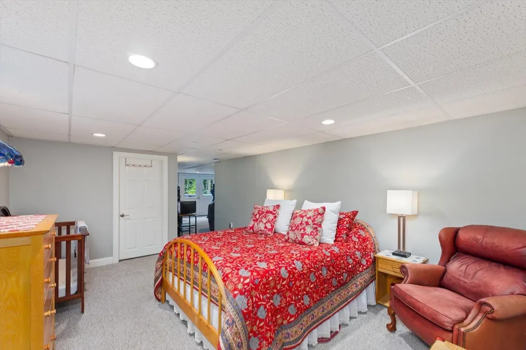 62 Monadnock Lane Peterborough NH 03458