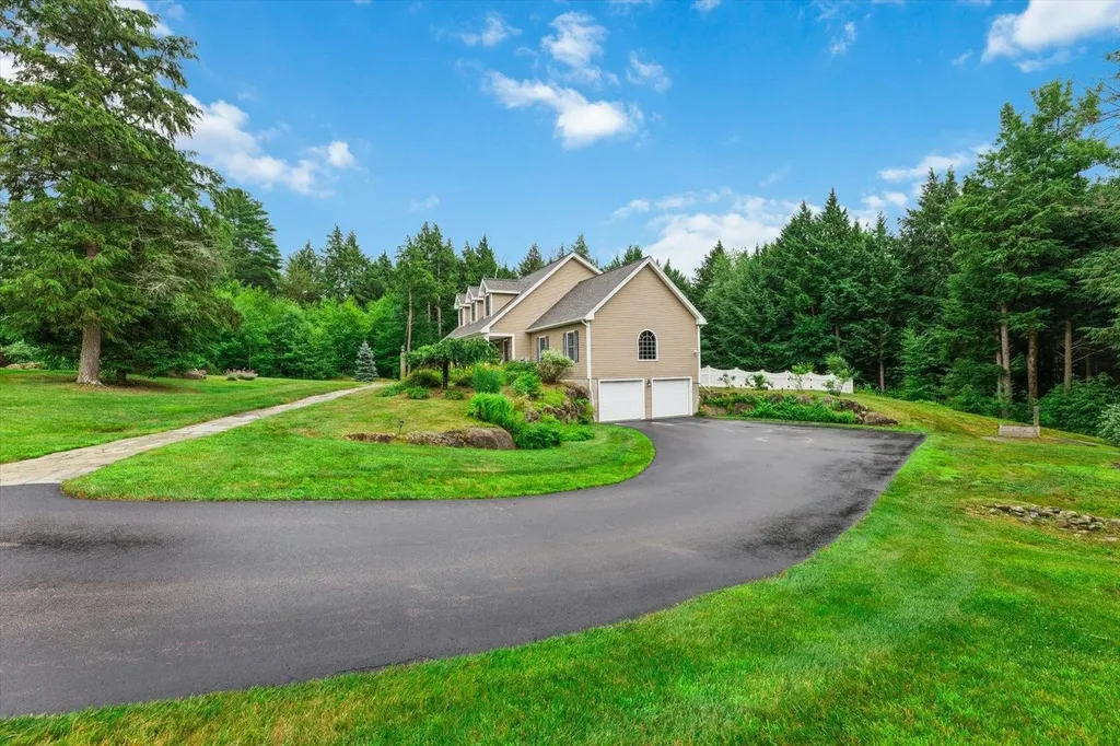 62 Monadnock Lane Peterborough NH 03458