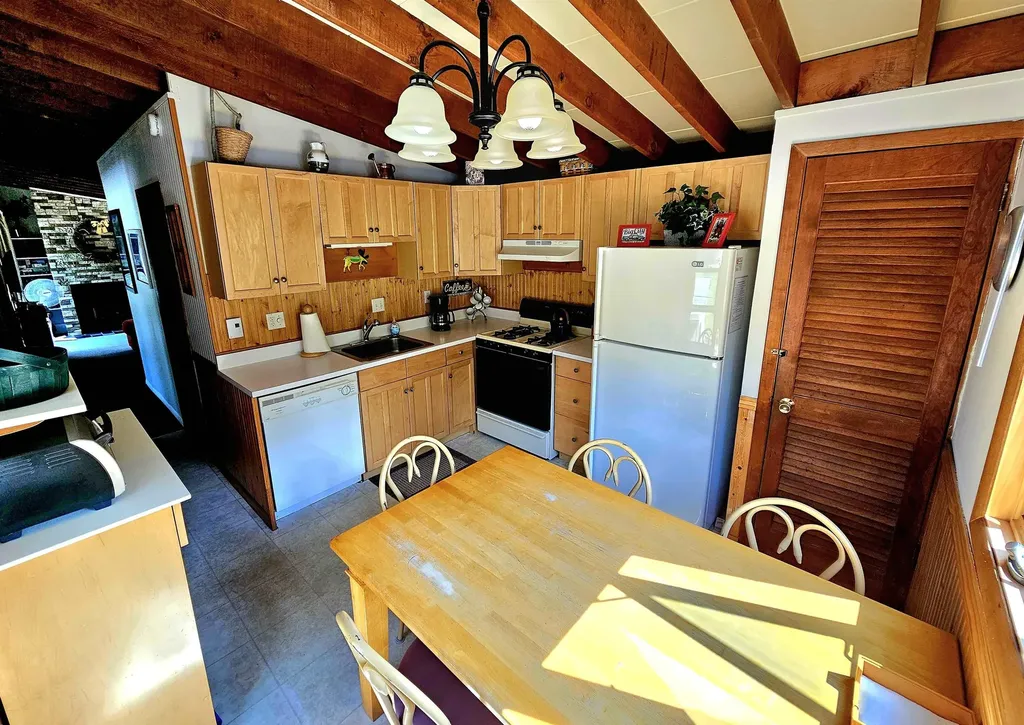 136 Middle Earth Drive Warren VT 05674