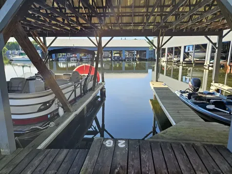 197 Farrants Point Newport City VT 05855