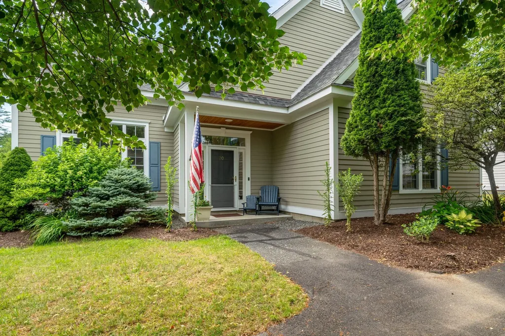 30 Stonehurst Common Hanover NH 03755