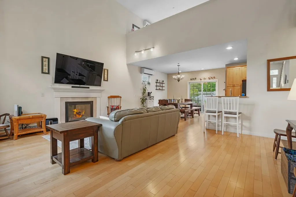 30 Stonehurst Common Hanover NH 03755