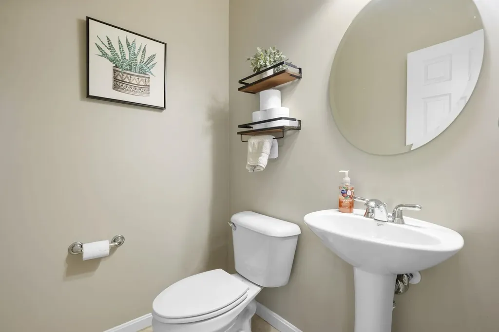 30 Stonehurst Common Hanover NH 03755