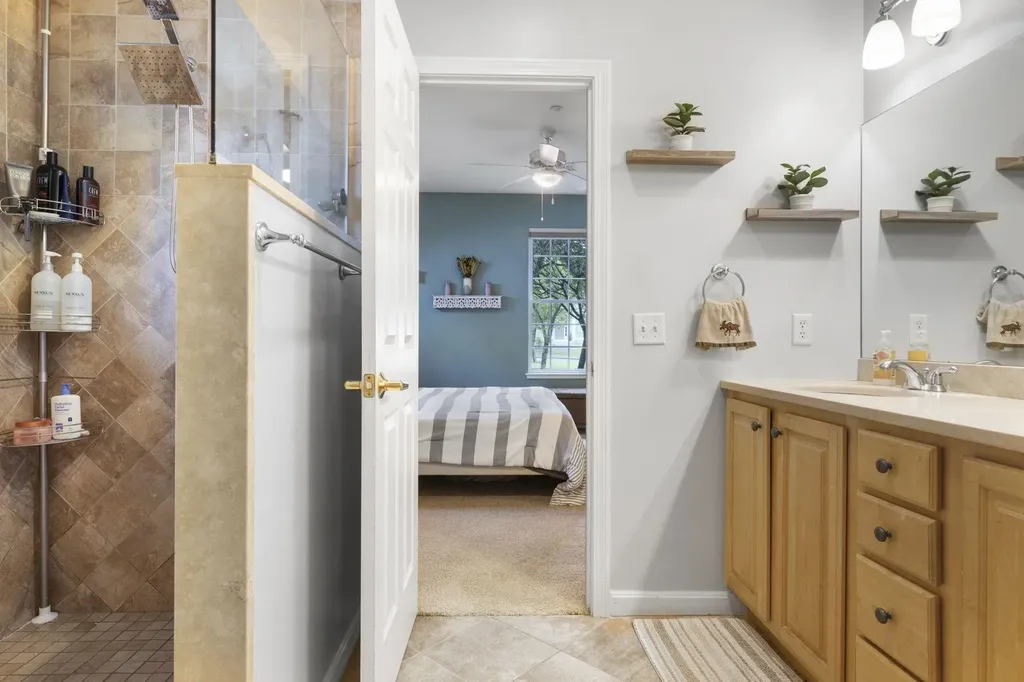 30 Stonehurst Common Hanover NH 03755