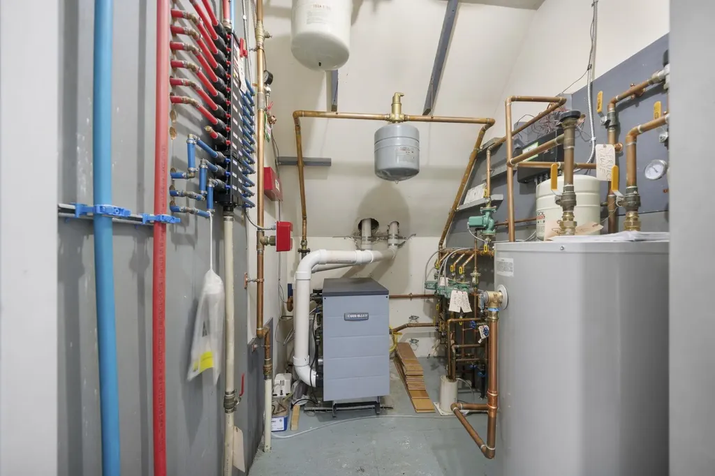 30 Stonehurst Common Hanover NH 03755