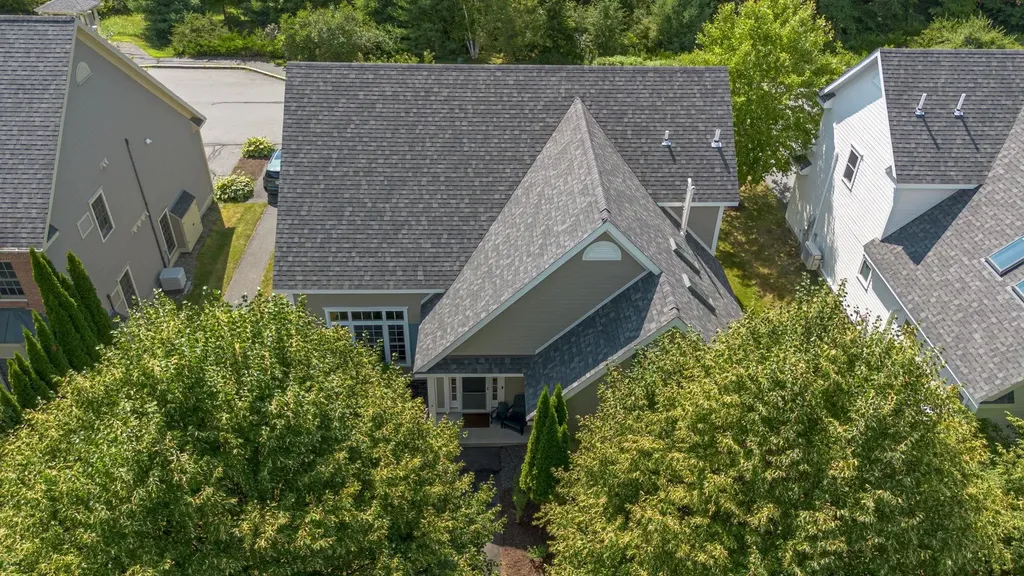 30 Stonehurst Common Hanover NH 03755