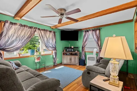24 Yarmouth Drive Nashua NH 03062