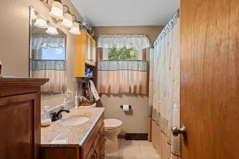 24 Yarmouth Drive Nashua NH 03062