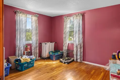 24 Yarmouth Drive Nashua NH 03062