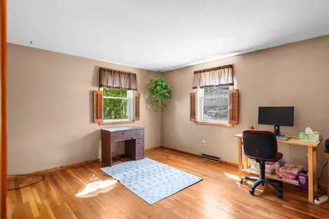 24 Yarmouth Drive Nashua NH 03062