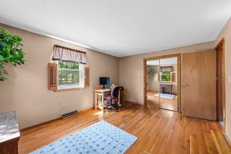 24 Yarmouth Drive Nashua NH 03062