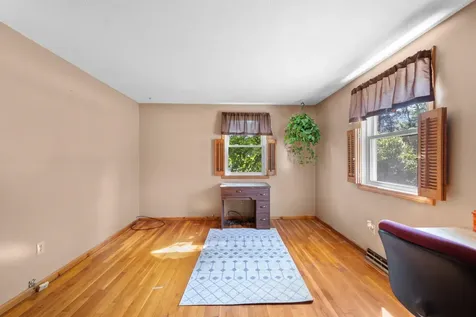 24 Yarmouth Drive Nashua NH 03062