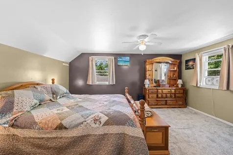 24 Yarmouth Drive Nashua NH 03062