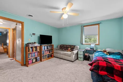 24 Yarmouth Drive Nashua NH 03062