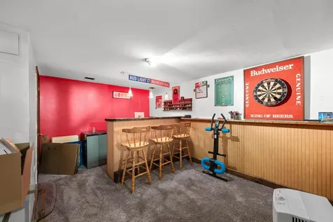 24 Yarmouth Drive Nashua NH 03062