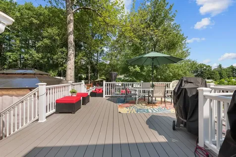 24 Yarmouth Drive Nashua NH 03062