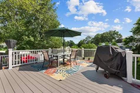 24 Yarmouth Drive Nashua NH 03062