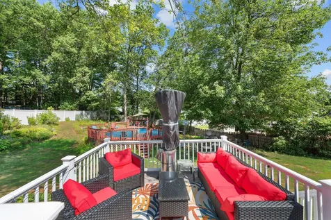 24 Yarmouth Drive Nashua NH 03062