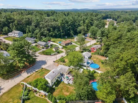24 Yarmouth Drive Nashua NH 03062