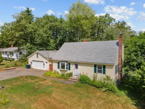 24 Yarmouth Drive Nashua NH 03062
