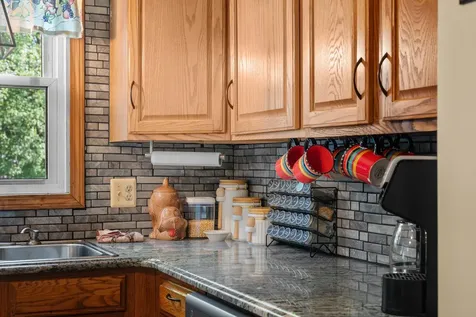 24 Yarmouth Drive Nashua NH 03062