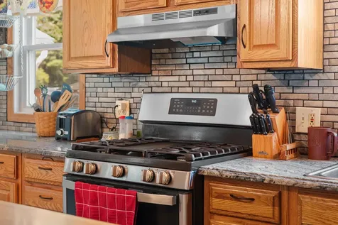 24 Yarmouth Drive Nashua NH 03062