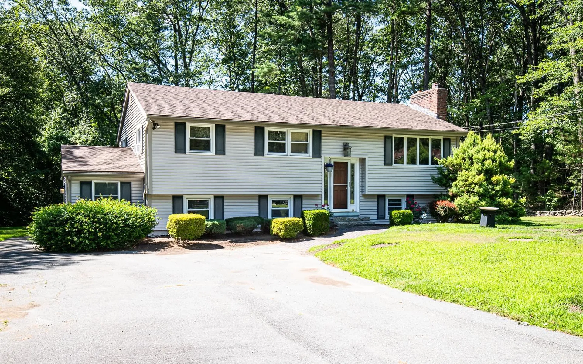 7 Diana Road Derry NH 03038