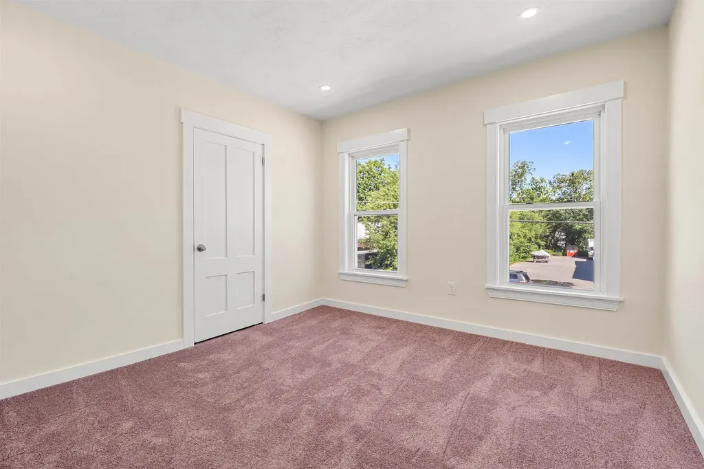 5 Bartlett Street Allenstown NH 03275