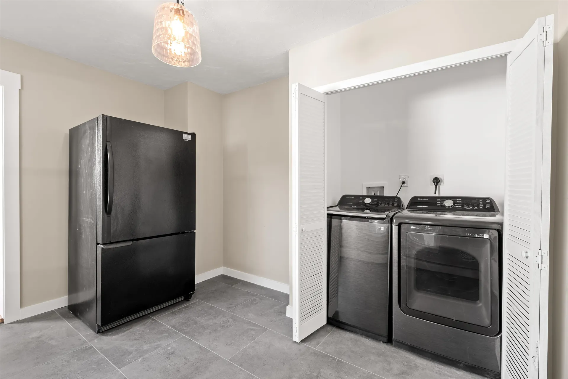 5 Bartlett Street Allenstown NH 03275