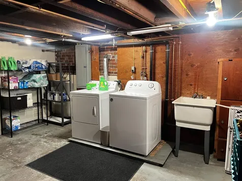 569 West Street Keene NH 03431