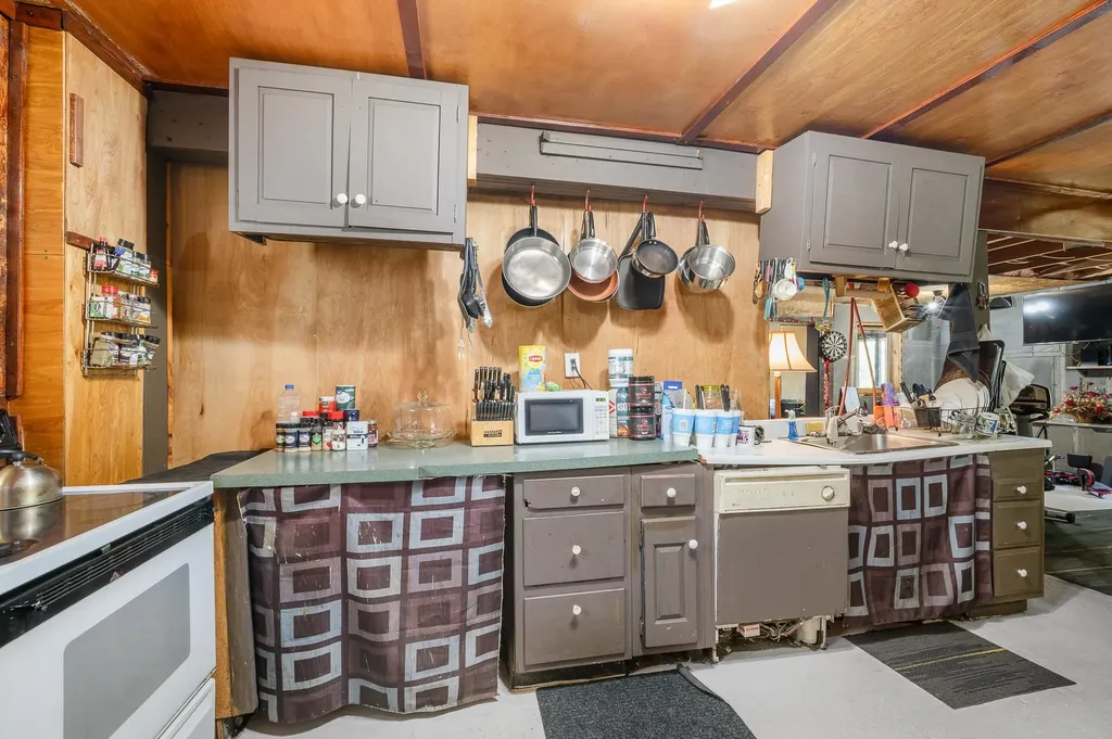 63 Jericho Road Berlin NH 03570