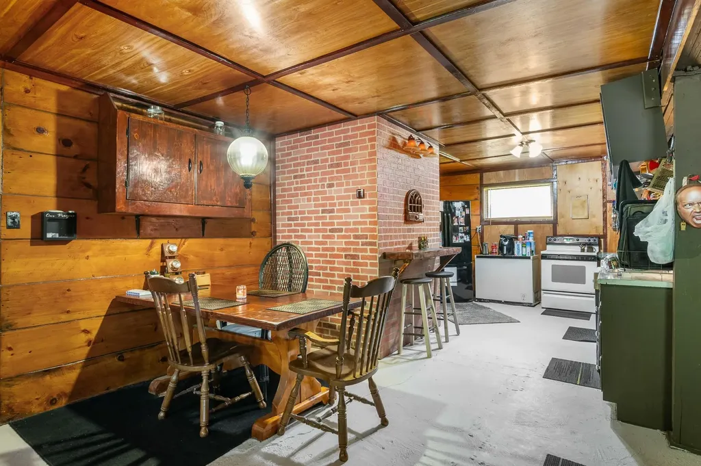 63 Jericho Road Berlin NH 03570