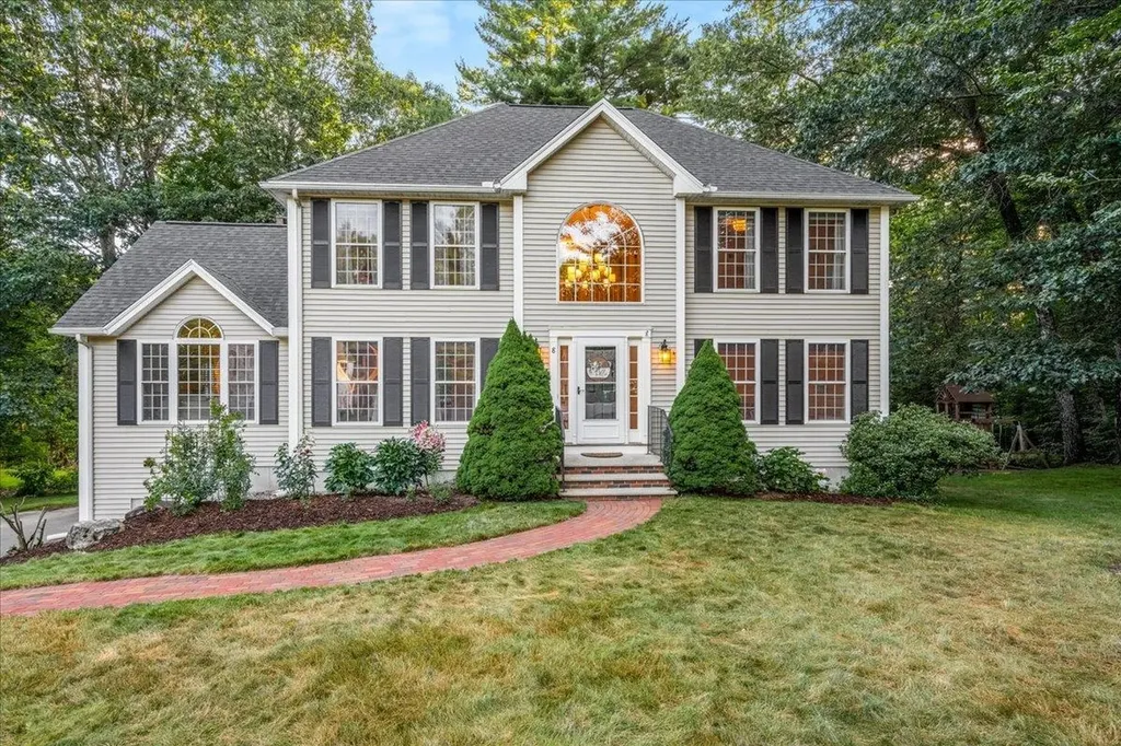8 Danforth Drive Bedford NH 03110
