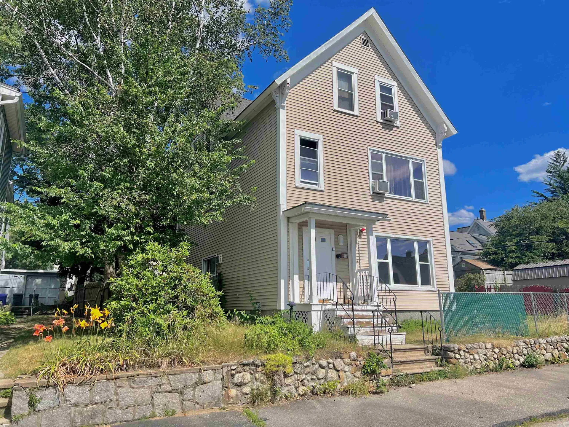 11 Liberty Street Manchester NH 01304