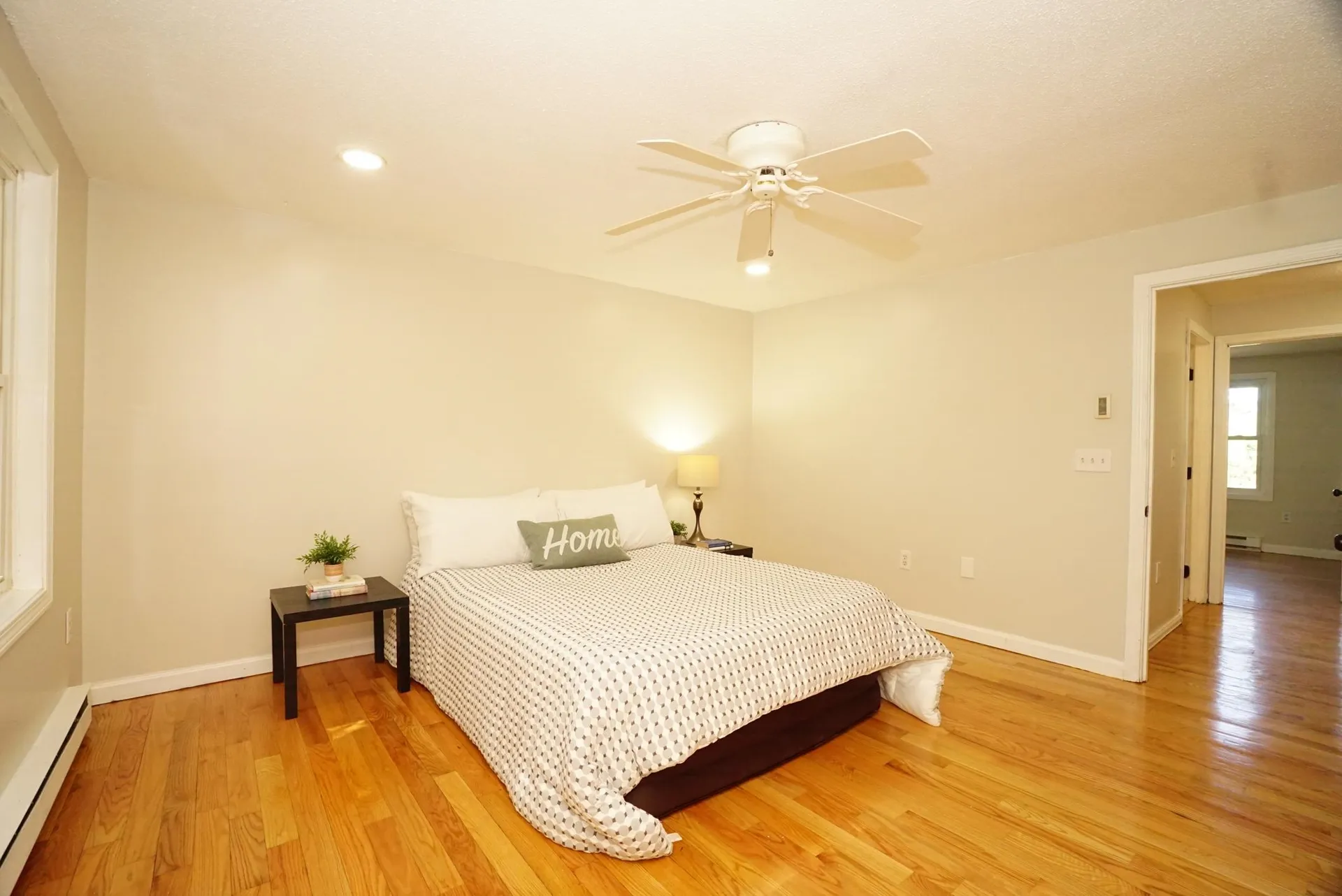 12 Picadilly Court Manchester NH 03104