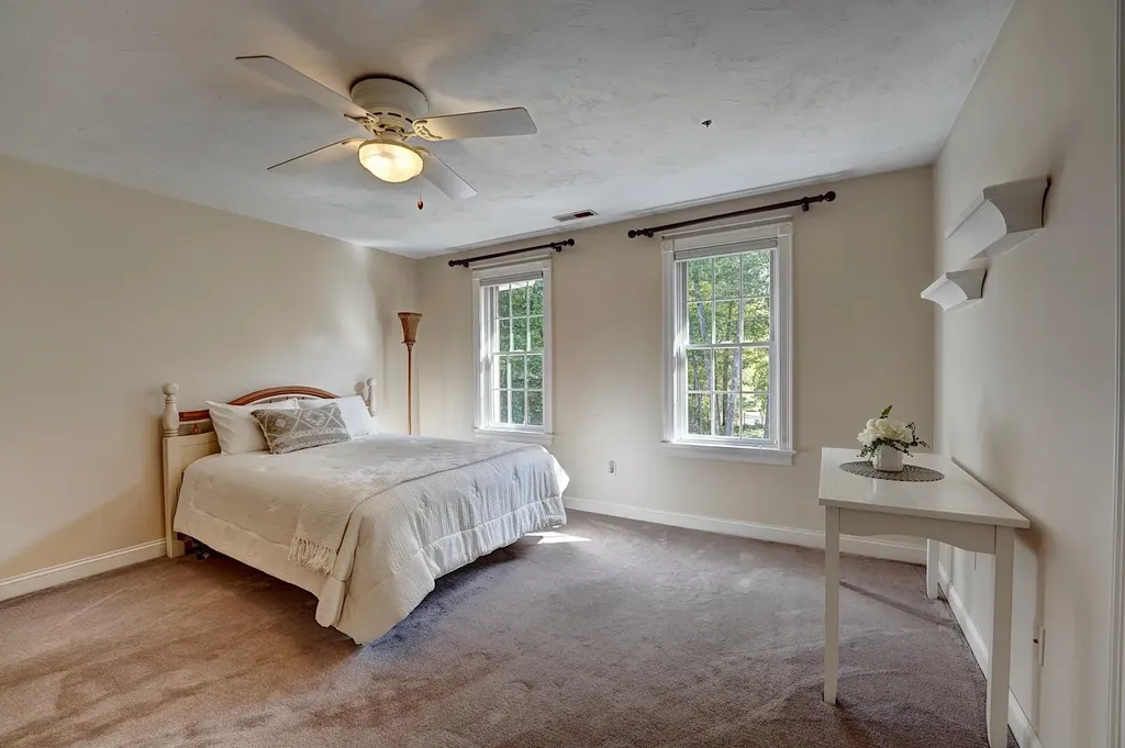 8 Meeting Rock Drive Atkinson NH 03811