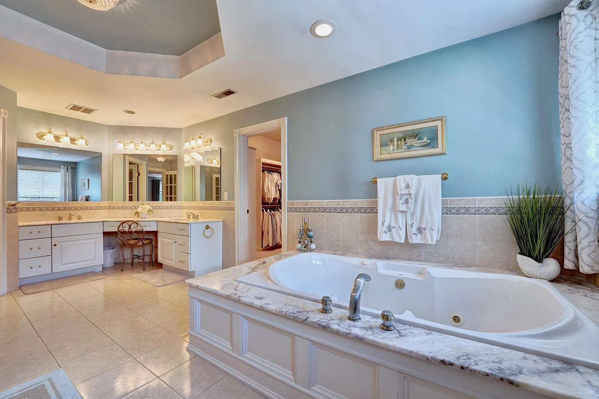 8 Meeting Rock Drive Atkinson NH 03811